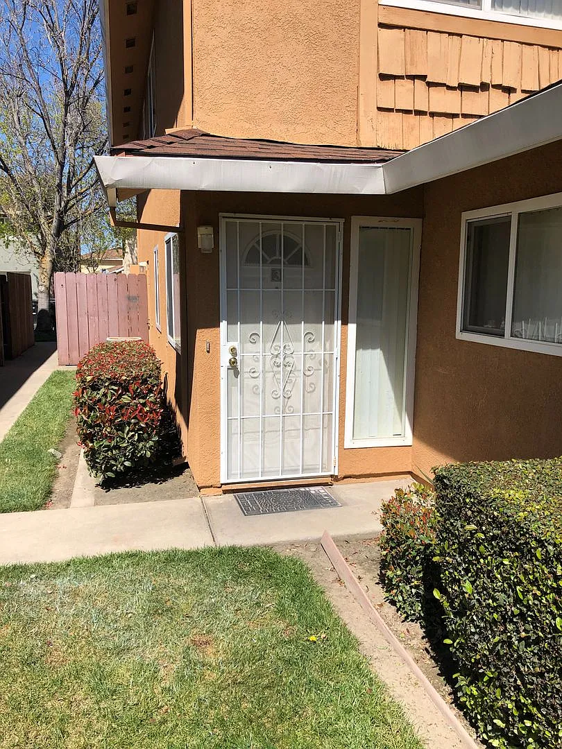 Building Photo - 2113 Palisade Ave