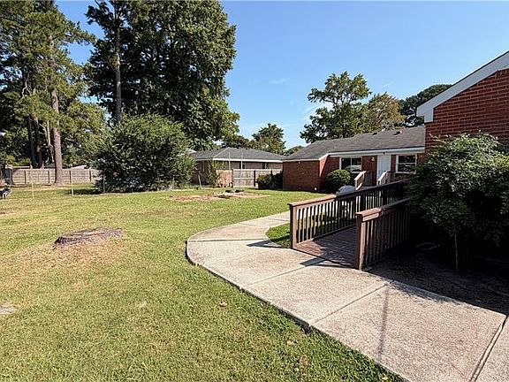 2nd image of 333 Lynn Shores Dr