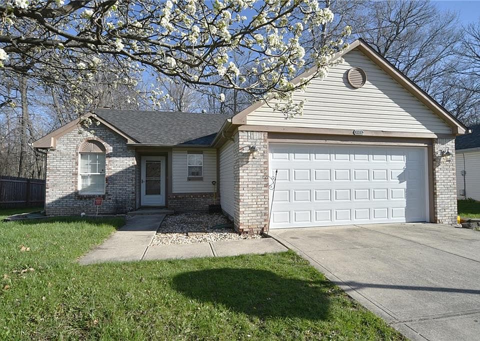 1st image of 8872 Woodpointe Cir