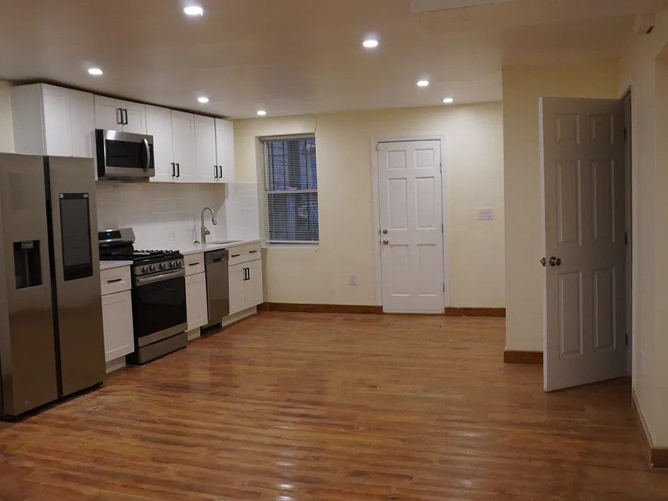 160 Washington Ave #1