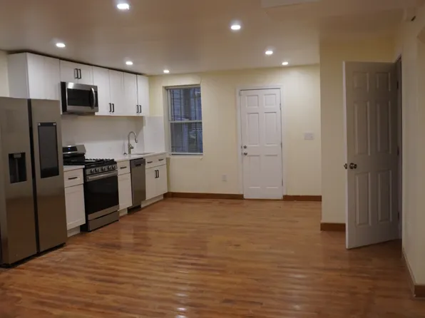 160 Washington Avenue image 1 of 8