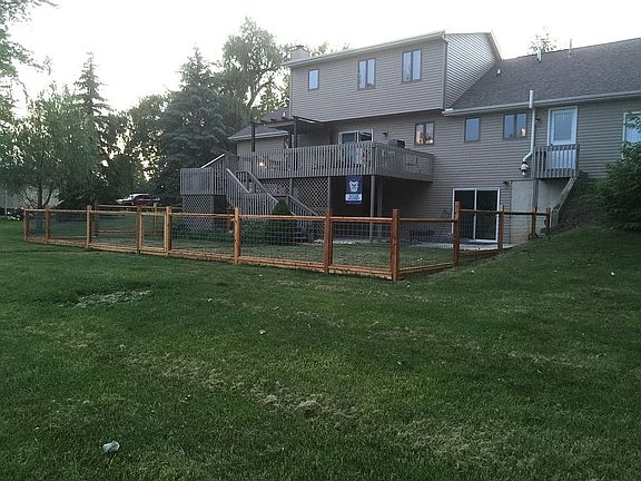 2nd image of 3050 E Lake St