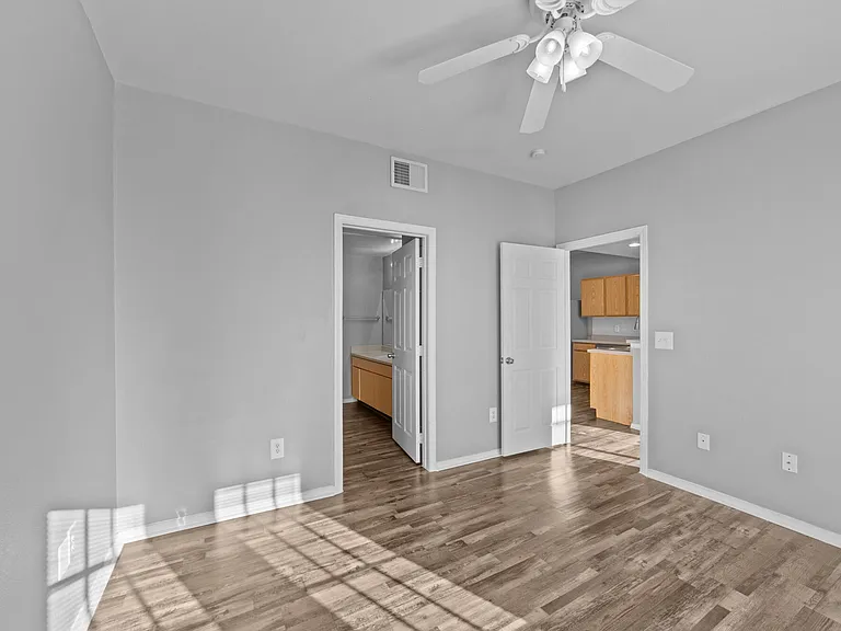 Burkburnett Residences — Photo 8