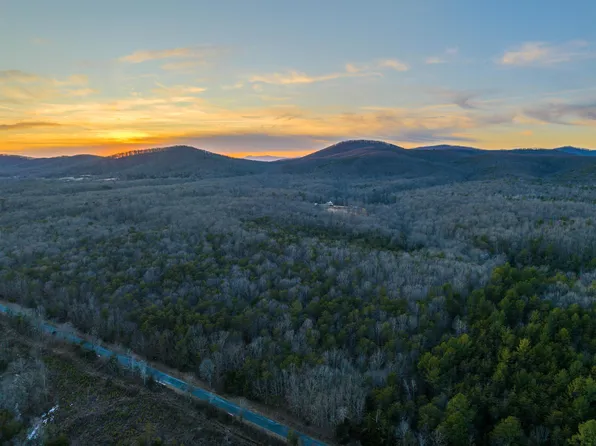 Glade Rd, Shipman, VA 22971