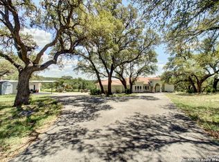 555 Crooked Oak Dr, Spring Branch, TX 78070