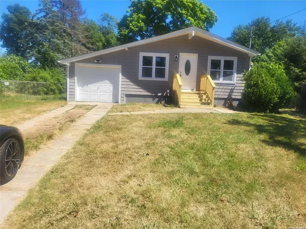 91 W Bay Shore Road, Bay Shore, NY 11706
