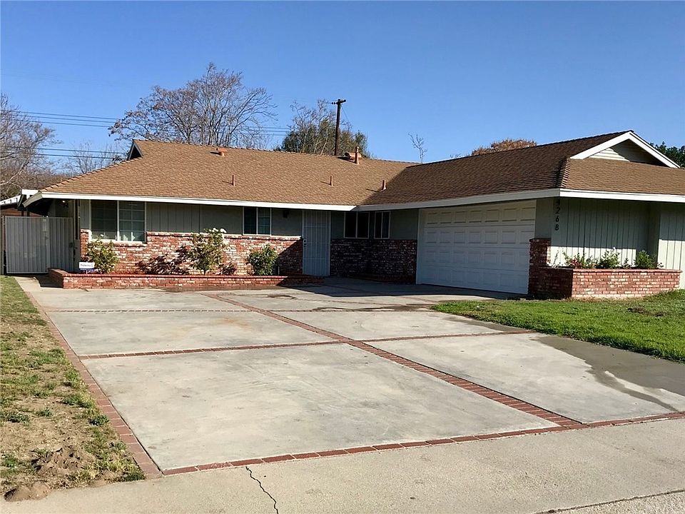 2nd image of 4268 Maple St