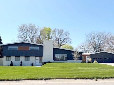 1414 Memorial Dr, Broken Bow, NE, 68822