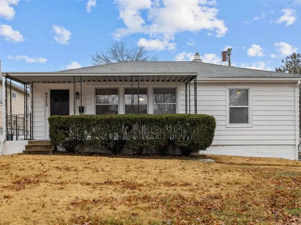 9513 Cloverhurst Dr, Saint Louis, MO 63123