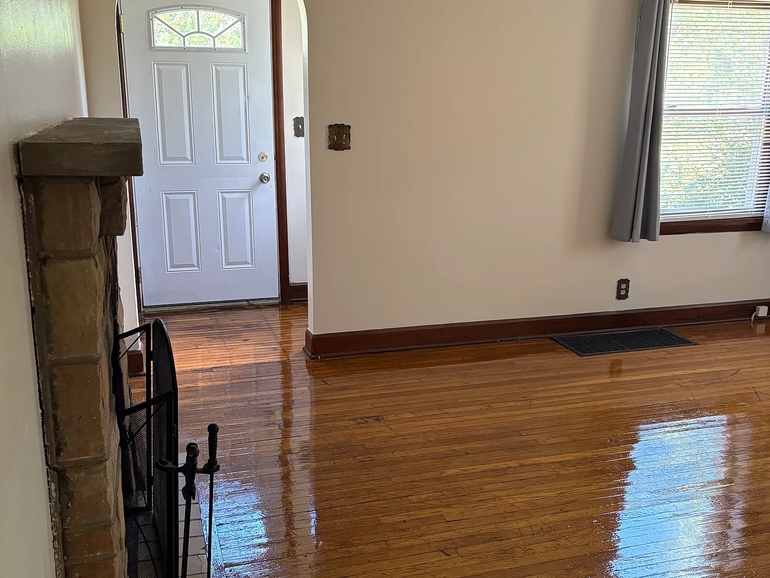 3 bed, 1450 sqft, $1,350 — Photo 4