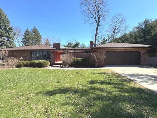 210 S Small Ave, Kankakee, IL 60901