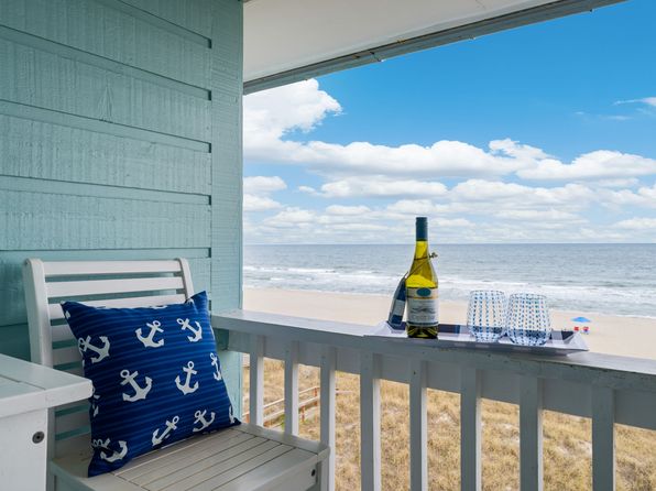 115 Carolina Beach Ave S #302