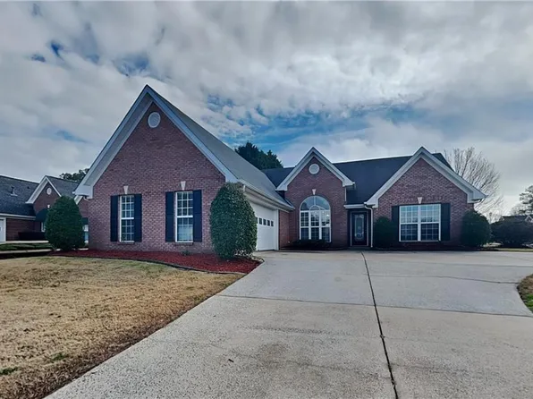 930 Rafington Dr, Lawrenceville, GA 30046