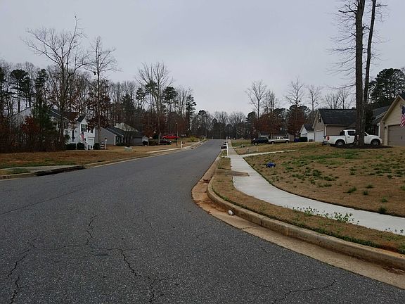 5th image of 3332 Peyton Dr