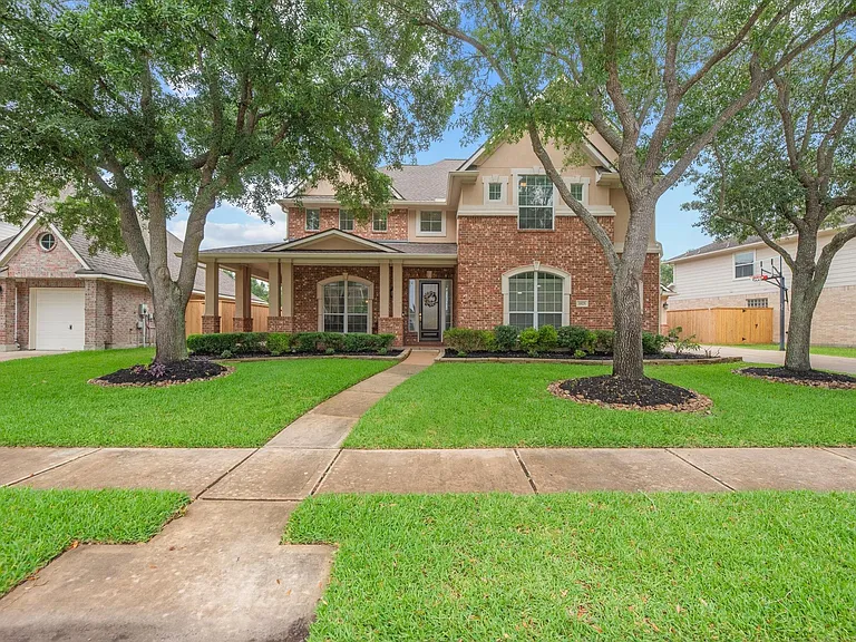 1523 Baldridge Ln — Photo 3