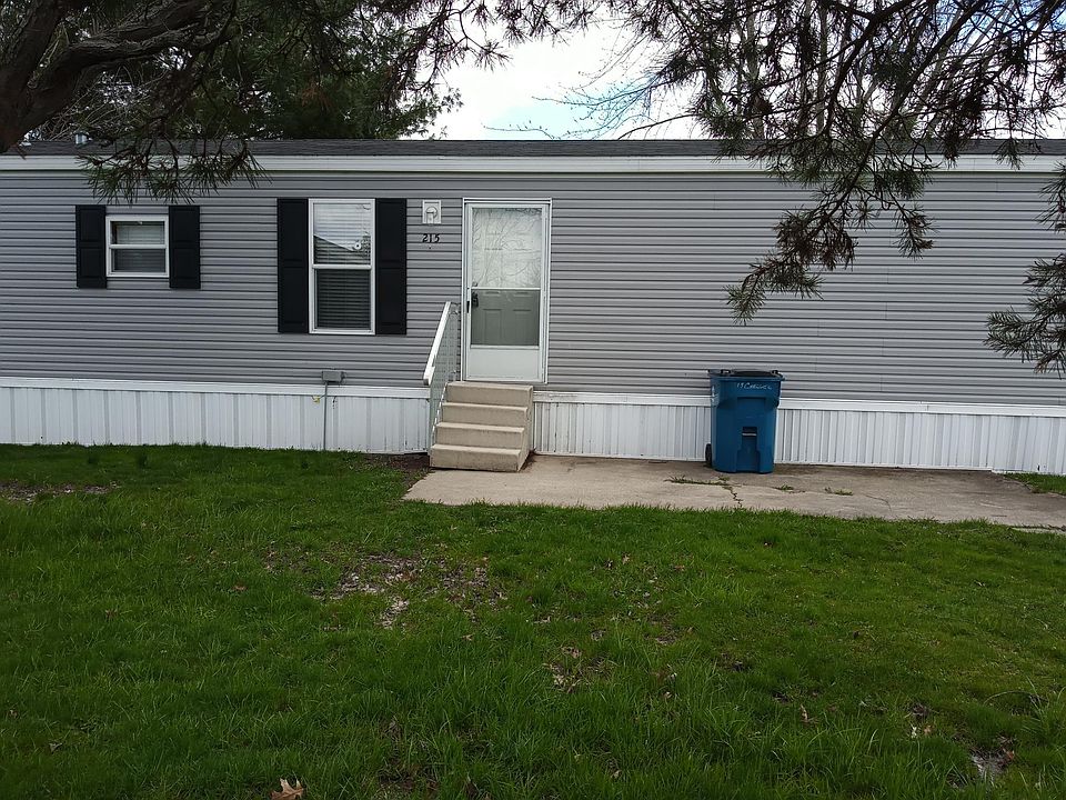 1st image of 215 Chelsee Pl #271