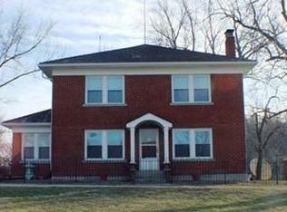 5250 NE Maybrook Rd, Lees Summit, MO 64064