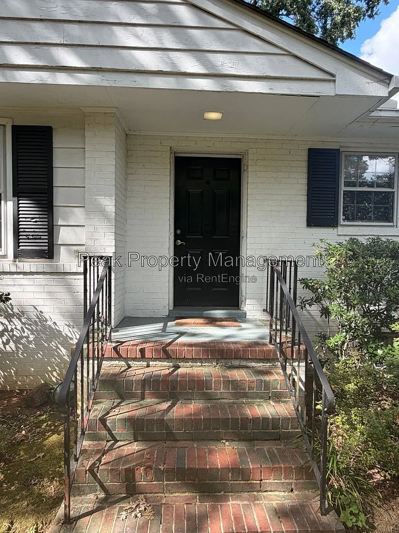 4 bed, 3.0 bath, 2402 sqft, $2,700 — Photo 4