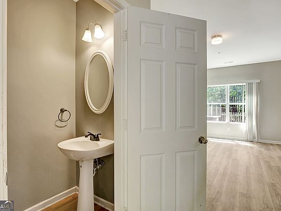 5th image of 151 Granite Way