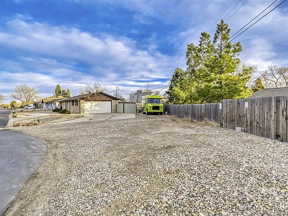 4th image of 10220 Carmody Lane
