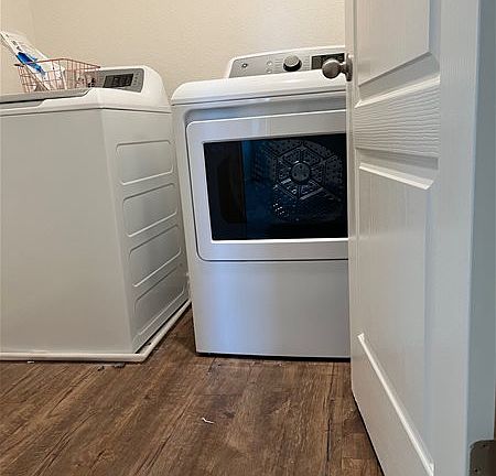 5th image of 5523 Brighton Ct