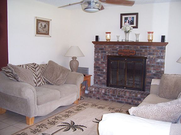 Working Brick Fireplace w/ Mantle