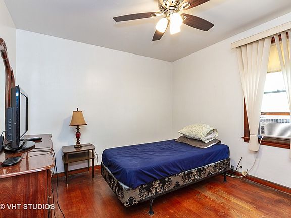 5th image of 8404 S Crandon Ave