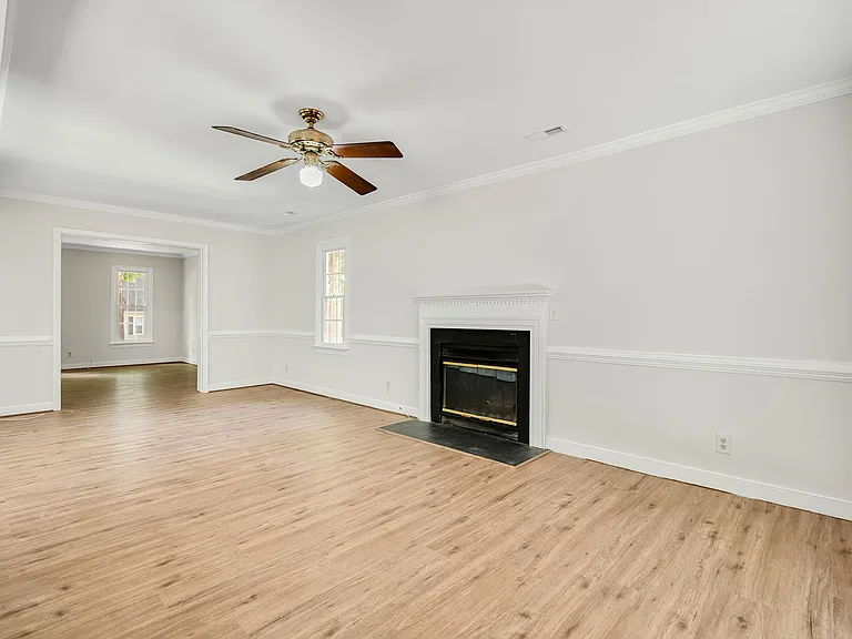5700 Standing Oak Rd — Photo 12