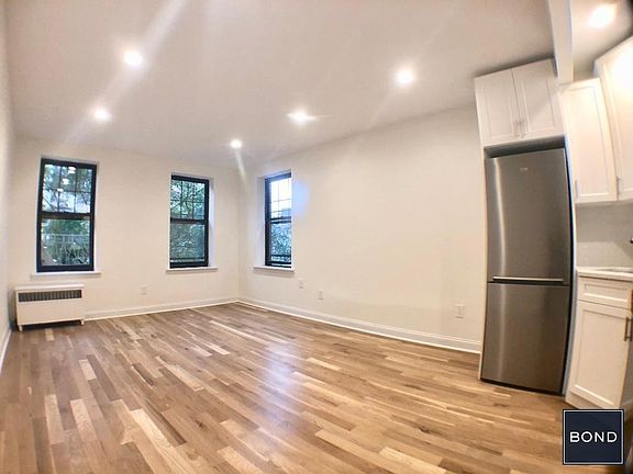 3rd image of 825 W 187th St APT 2C