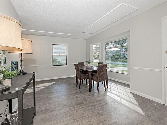3rd image of 27330 Donald Ave