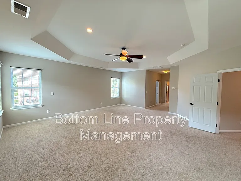 15007 Skypark Dr — Photo 30