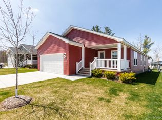 266 Bonita Ct, Lapeer, MI 48446