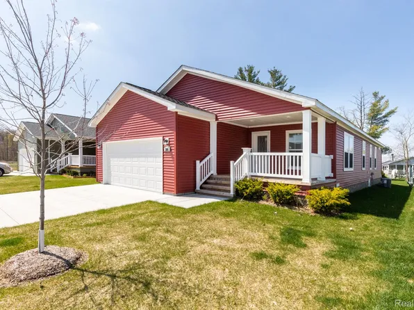 266 Bonita Ct, Lapeer, MI 48446