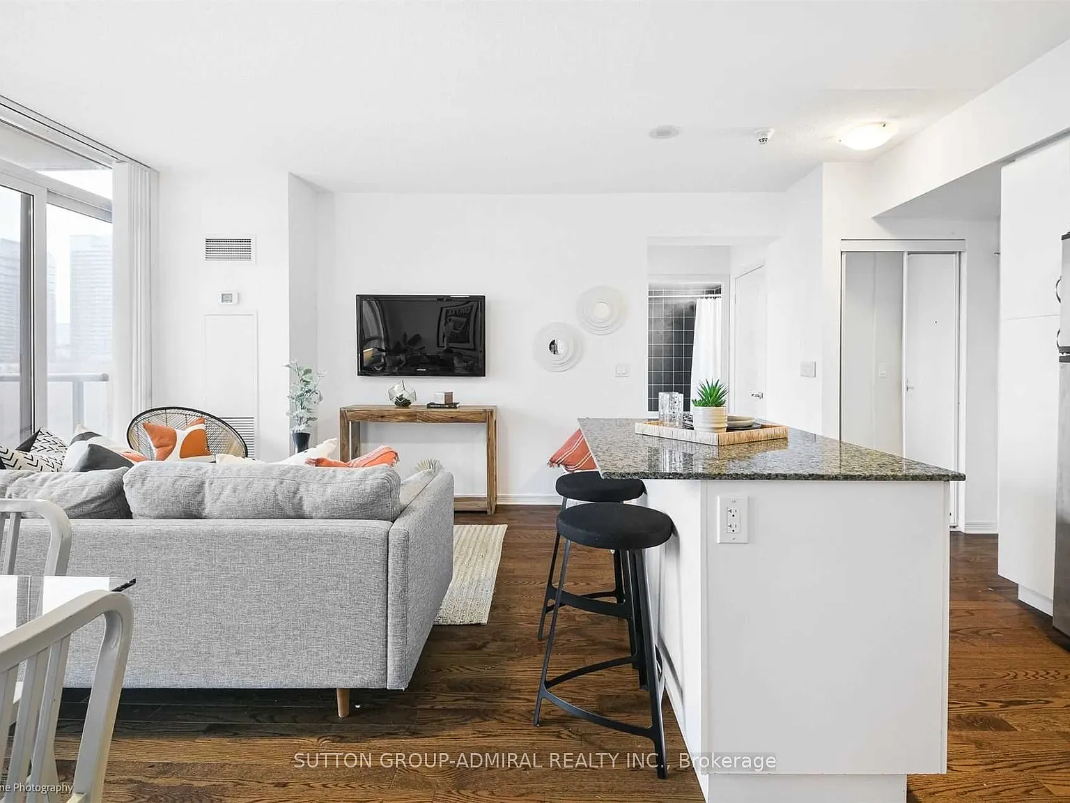 1 bed, $2,500 — Photo 4