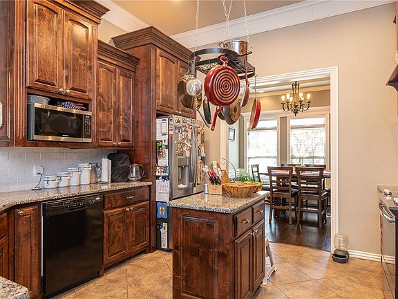 5th image of 6110 W Persimmon St