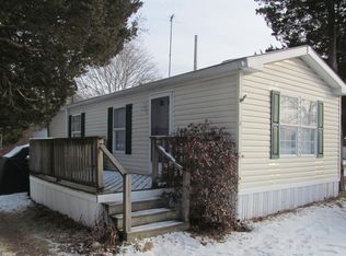 4 4th St, Pocasset, MA 02559