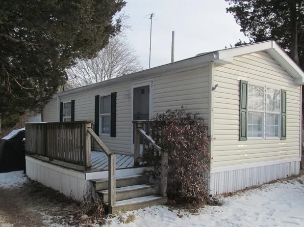 4 Fourth Street, Bourne, MA 02559