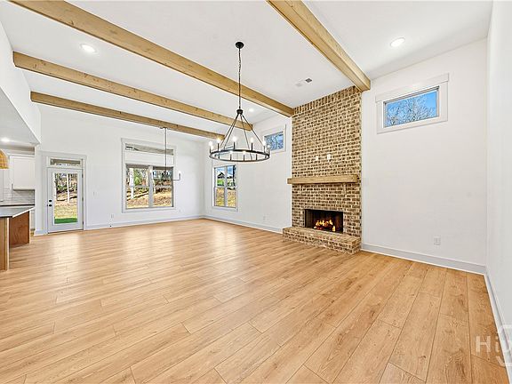 3rd image of 33 Hometown Court