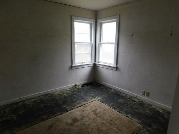 4th image of 3628 California St