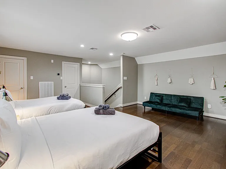 4001 Dallas St #A — Photo 22