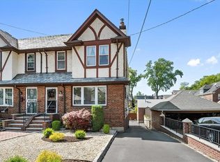 1249 Rhinelander Ave, Bronx, NY 10461