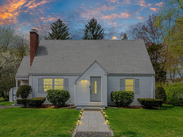 29 Loomis Avenue, Plainville, CT 06062