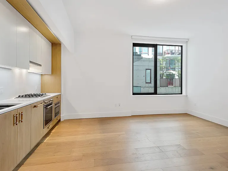 2218 Jackson Ave #203 — Photo 7