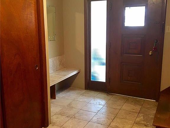 3rd image of 123 Margo Ln