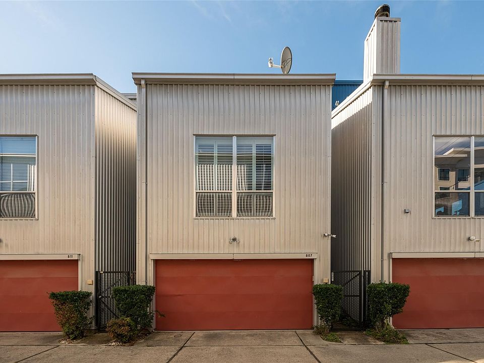 1st image of 807 Robin St