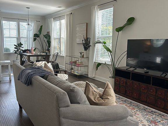 3rd image of 5070 E Liberty Park Cir