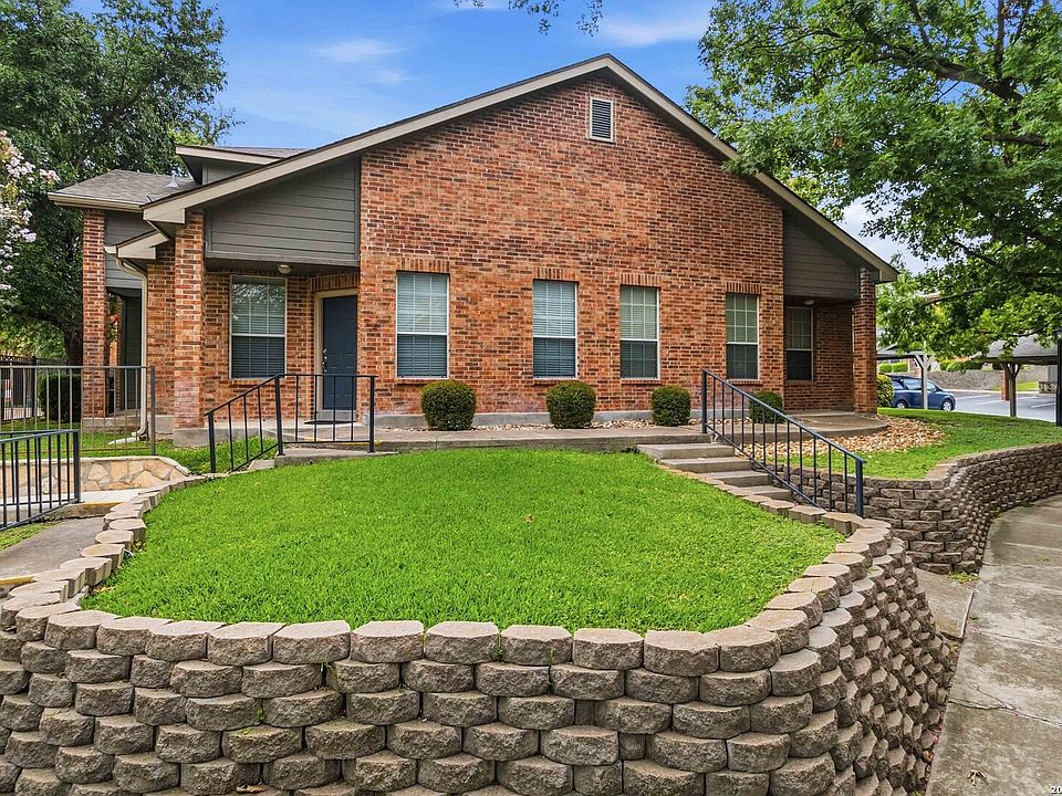 1st image of 74 CHAPEL HILL CIR #74