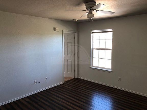4th image of 407 Creek St APT D
