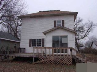 538 S 10th St, Estherville, IA 51334