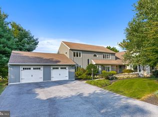 637 Laurel Ln, Lancaster, PA 17601